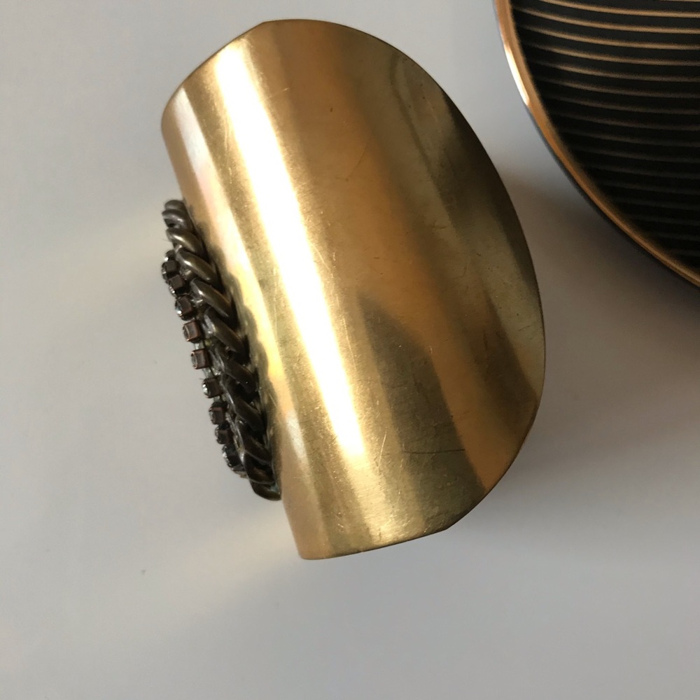 ⚜️VINTAGE CUFF BRACELET⚜️ - Picture 3 of 4